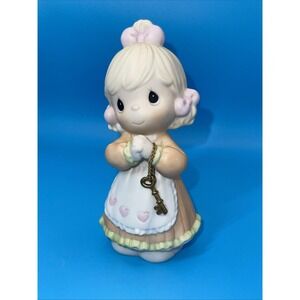 Vintage 1998  Enesco Presious‎ Moments Love Is The Key Porcelain Figurine No Box